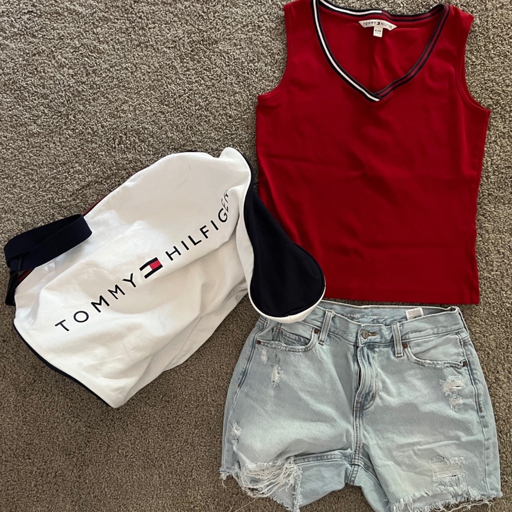 Tommy Hilfiger tote and tank top & Old Navy shorts bundle